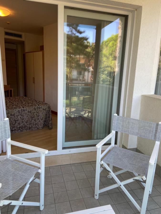 Hotel Bellevue Lignano Sabbiadoro Kültér fotó