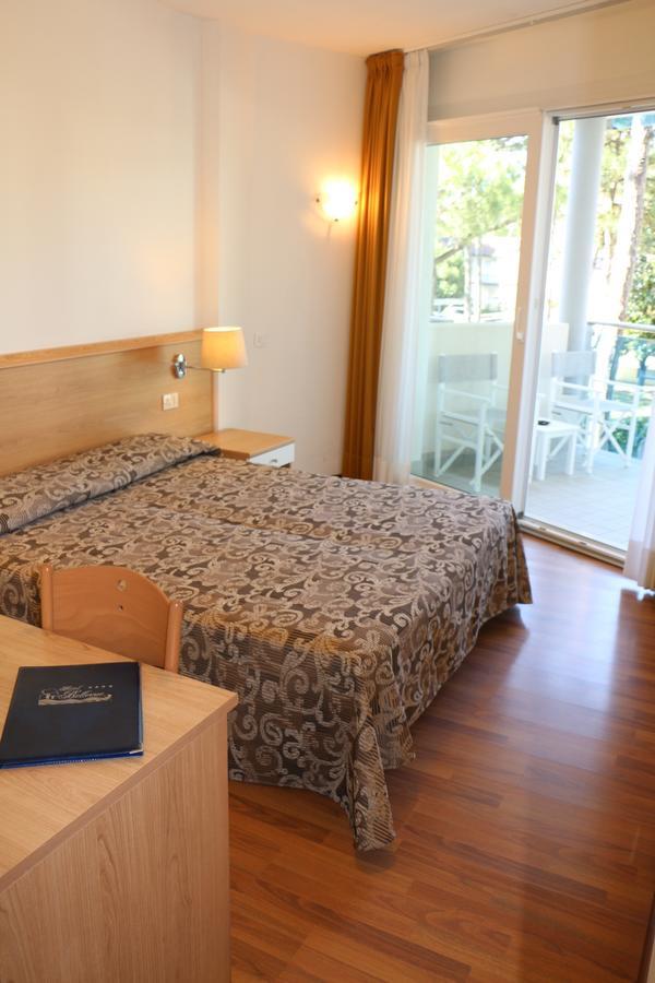 Hotel Bellevue Lignano Sabbiadoro Kültér fotó